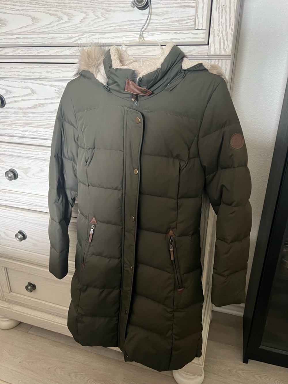 Ralph Lauren Women's Olive Green Puffer Coat with Faux Fur Hood
